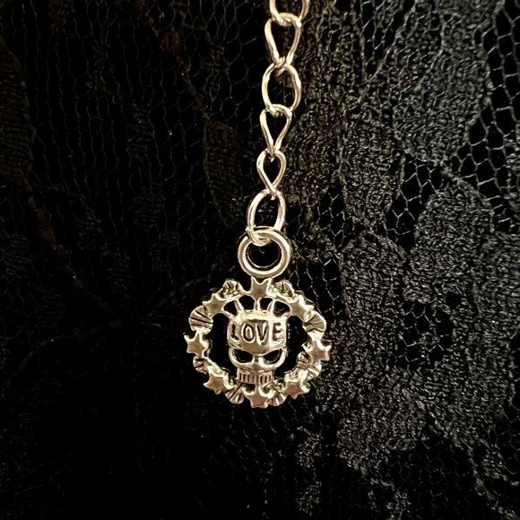 Ghost Necklace - Picture 4 of 5